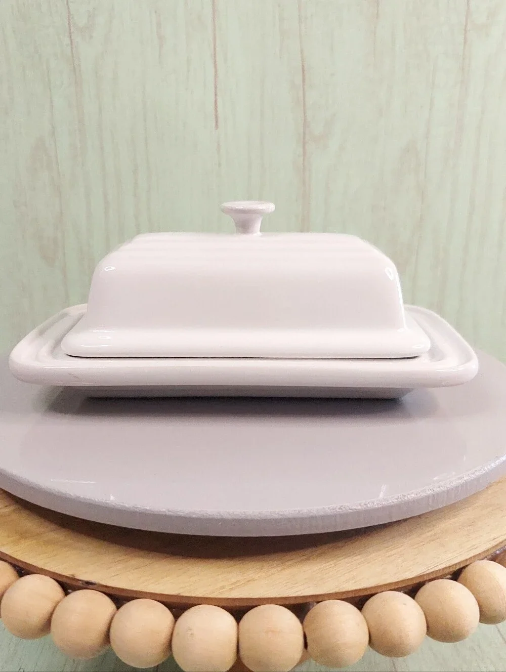 Le Creuset White Stoneware Butter Dish with Knob Lid